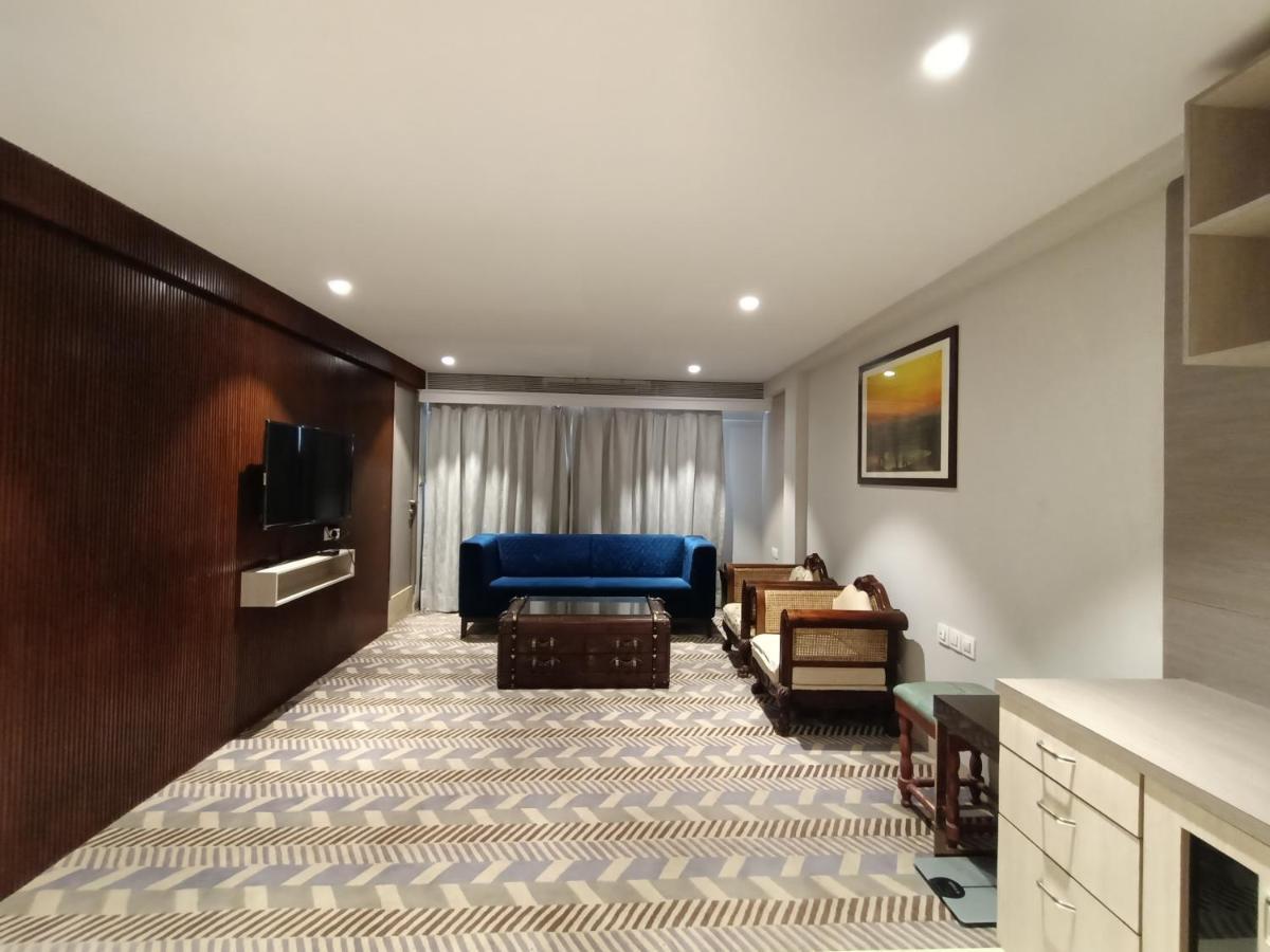Hotel Highway Inn Andheri East Bombaim Exterior foto
