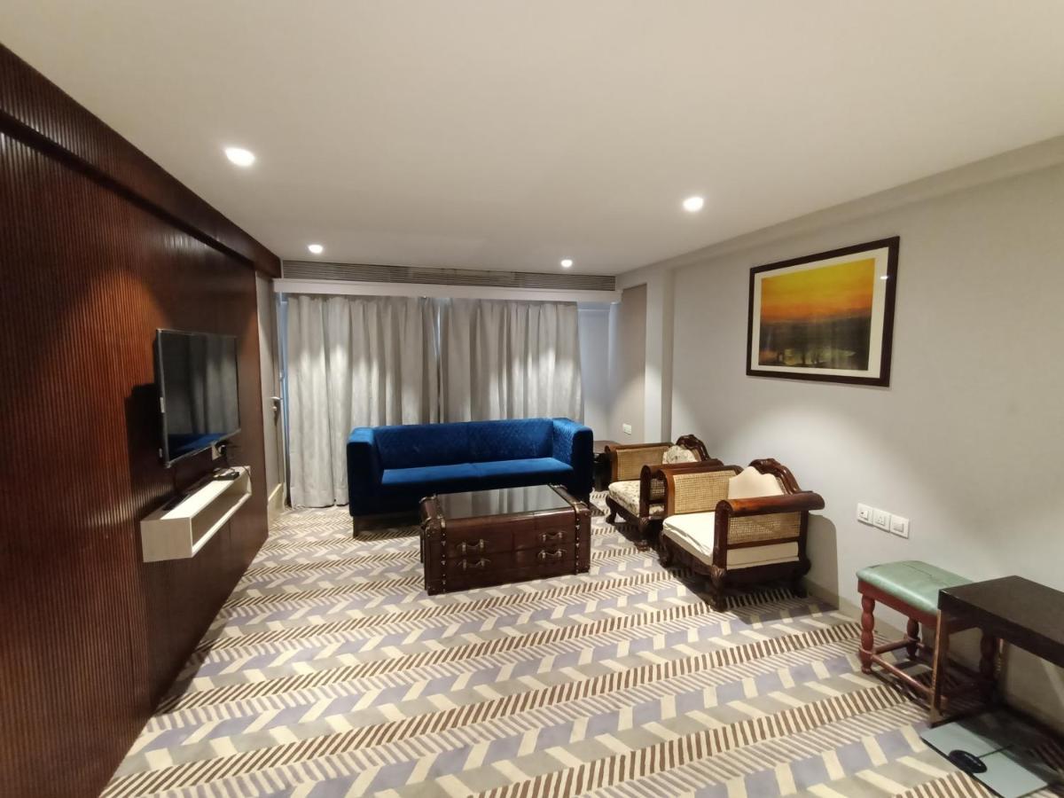 Hotel Highway Inn Andheri East Bombaim Exterior foto